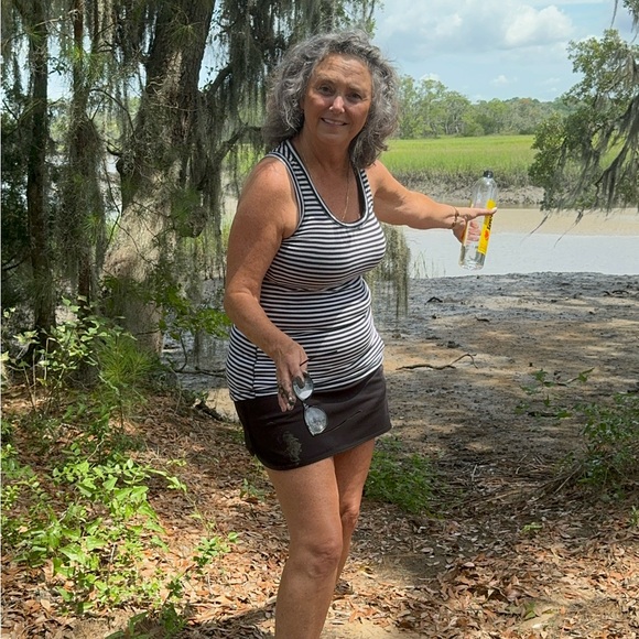 Meet your Posher, Karen - Picture 4 of 15